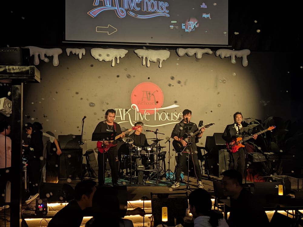 AK Live House 4