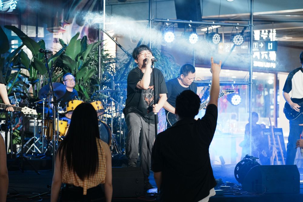 广西南宁线阵系统舞台乐队案例照片 13