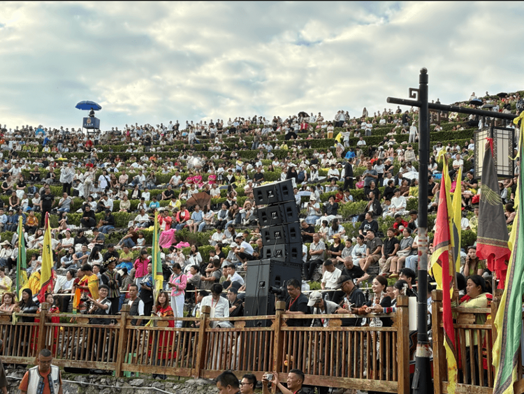 贵州毕节大方县奢香古镇的“大地指纹音乐会” 2